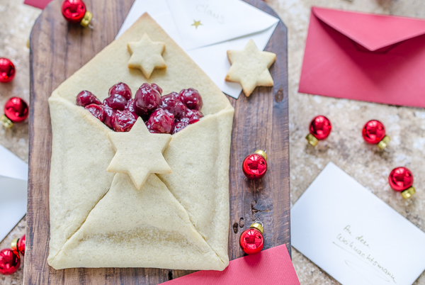 Christmas Letter Cookies mit Glühweinkirschen Food Blogger Adventskalender